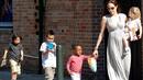 Анджелина Джоли за възпитанието на децата