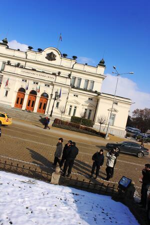 С тъпани и песни на протест срещу застрояването на Витоша