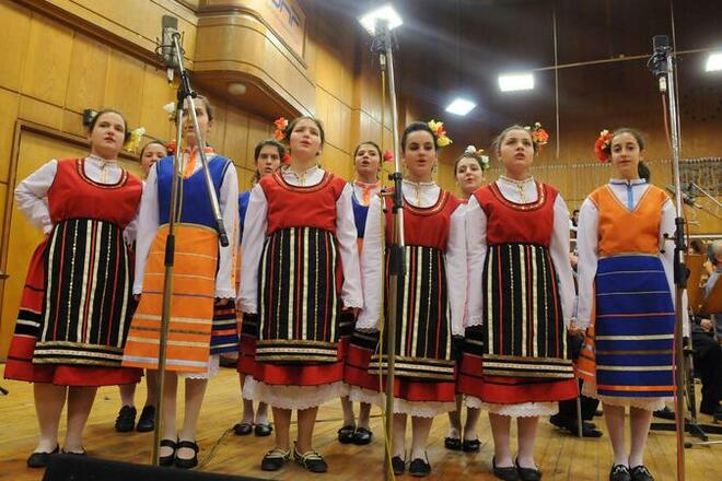 Млади фолклорни таланти изнесоха концерт