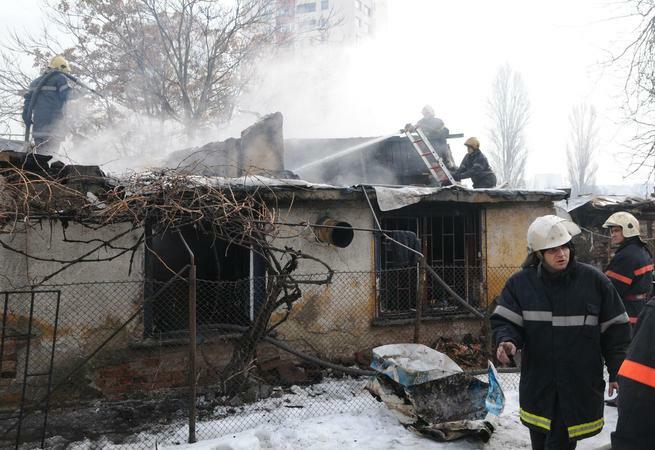 Горяха ромски къщи на бул. "Константин Величков" в София