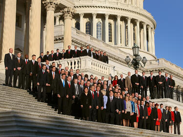 Сенатът прие закон за борсовата търговия за конгресмените