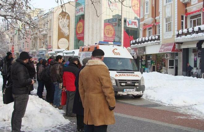 Намушкан в корема в центъра на Пловдив