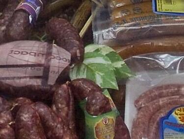 Намериха соя в три проби от подправки за месни продукти