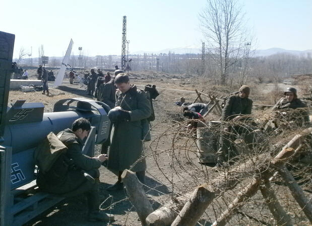 Вини Джоунс снима финални сцени в Перник