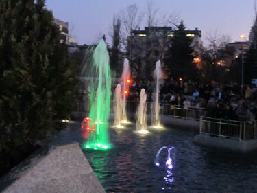 "Пеещи и светещи" фонтани в Търново
