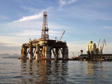 "Роснефть" и Exxon копаят за петрол в Черно море