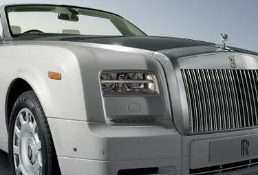 Rolls Royce произведе най-скъпата катафалка в света