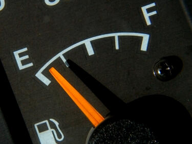 "Лукойл" сваля цените на горивата втори пореден ден