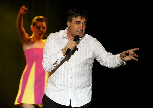 Веселин Маринов - "Един мъж на 50"
