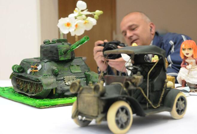 Символи от СССР се превърнаха в торти
