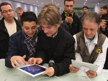 Анализ: iPad ще доминира на пазара до 2016 г.