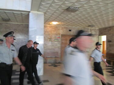 Пол Ренас остава в ареста