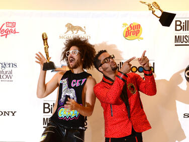Адел и Lmfao обраха наградите на Billboard
