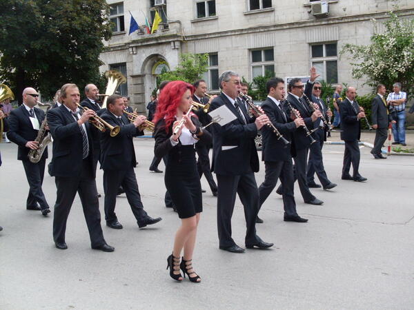 За едни 24 май не е, а беше...