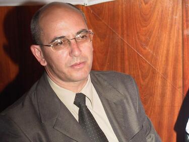 Уволненията в митниците са проява на безсилие, смята Емил Димитров