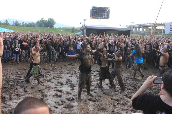 Soulfly в калната вихрушка на Loud Festival