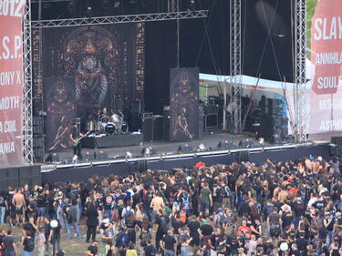 Soulfly в калната вихрушка на Loud Festival