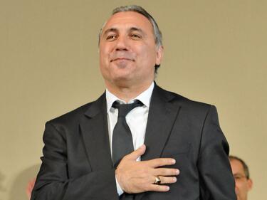 Христо Стоичков остава начело на Литекс