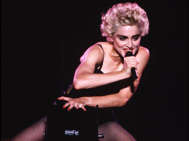Мадона си показа гърдата по време на концерт в Истанбул