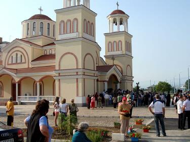 В район "Тракия" в Пловдив отвори врати първата православна църква 