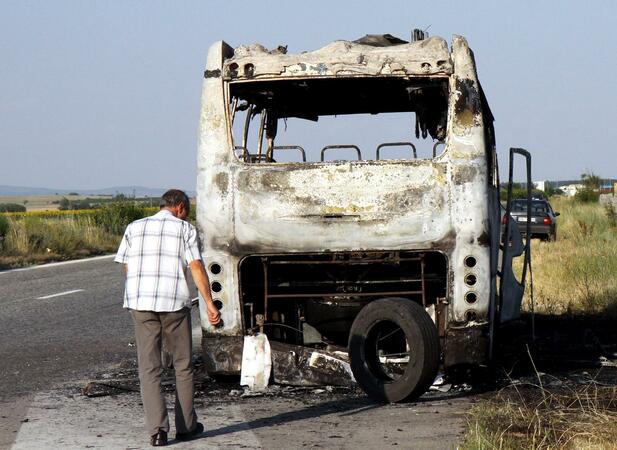 Автобус се самозапали на АМ "Тракия" край Пловдив