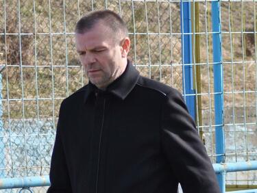 Стойчо Младенов недоволен от дошлите на проби