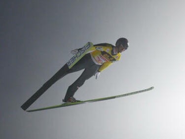Норвежец постави нов световен рекорд на ски-скок