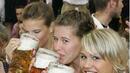 Познайте колко литра бира седмично пази жените от инфаркт?