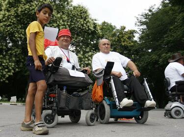 Започва работа и за интеграция на възрастните с умствени увреждания