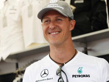 Михаел Шумахер обявява през октомври дали остава в Ф1
