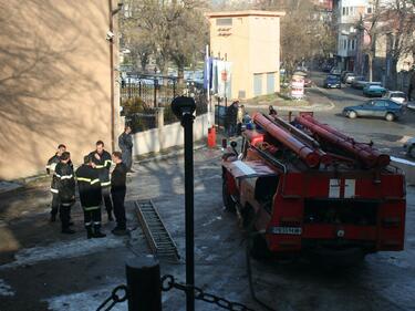 Три гърмежа и гъст дим в кв. "Хаджи Димитър" в София