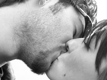 Никой не се е целувал по-дълго от 46 часа, 24 минути и 9 секунди
