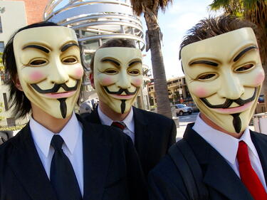 Anonymous Bulgaria се прицелиха в парламента
