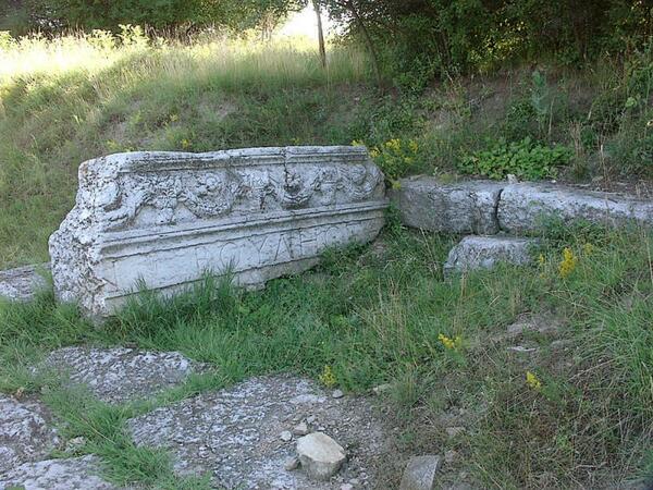 Уикенд идея: Каменната красота на Никополис ад Иструм
