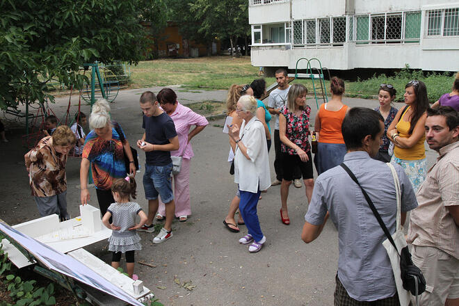 Представянето на проекта премина в дискусия на групички.