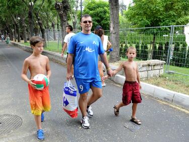 Дянков като Гунди, но с очила