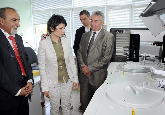 Здравният министър Десислава Атанасова откри нова диагностична апаратура в УМБАЛ ”Св. Марина” във Варна