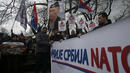 Сърбите на митинг срещу НАТО! Хиляди се събраха след убийството на сръбски дипломати от бомбардировка на САЩ