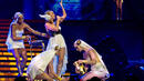 Поп богинята Кайли Миноуг тръгна на световно турне
