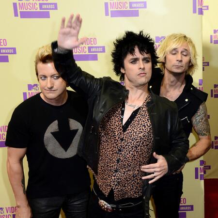 Green Day изпяха новото си парче Let Yourself Go