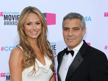 Заряза ли Джордж Клуни и Стейси Киблър?
