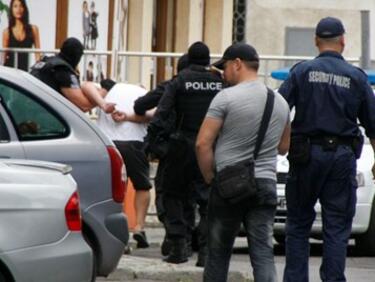ГДБОП удари организираната престъпност в Бургас! 15 задържани в спецакция