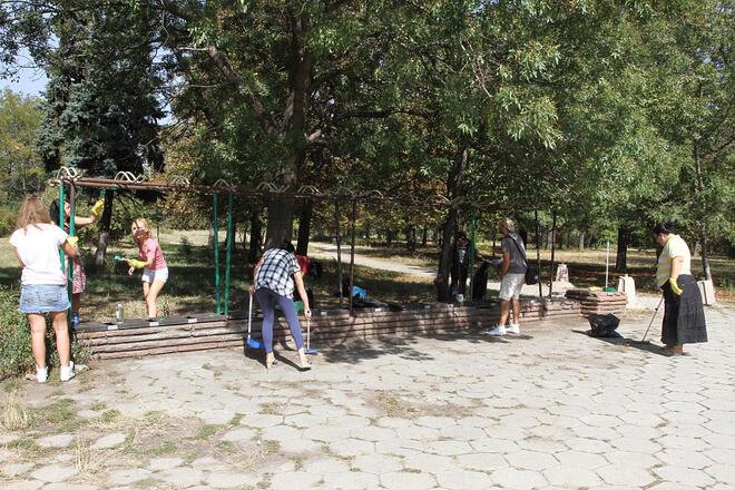 Трудим се