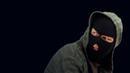 Откриха окървавени брадви в домовете на феновете-скинари