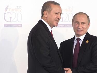 "Уолстрийт джърнъл": Ердоган се опитва да покаже, че Русия може да е алтернатива на ЕС