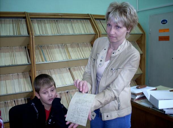 Показаха оригинално писмо на Васил Левски пред ученици от Старата столица в Държавния архив - Велико Търново