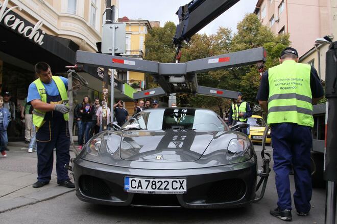 Ferrari или не, "паякът" не подминава