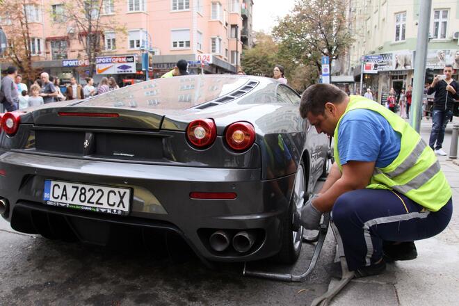 Ferrari или не, "паякът" не подминава