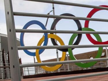 Нова атака срещу олимпийския огън! Този път заради забавени заплати