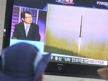 Северна Корея разгневи Запада - "уцели" с ракета икономическата зона на Япония